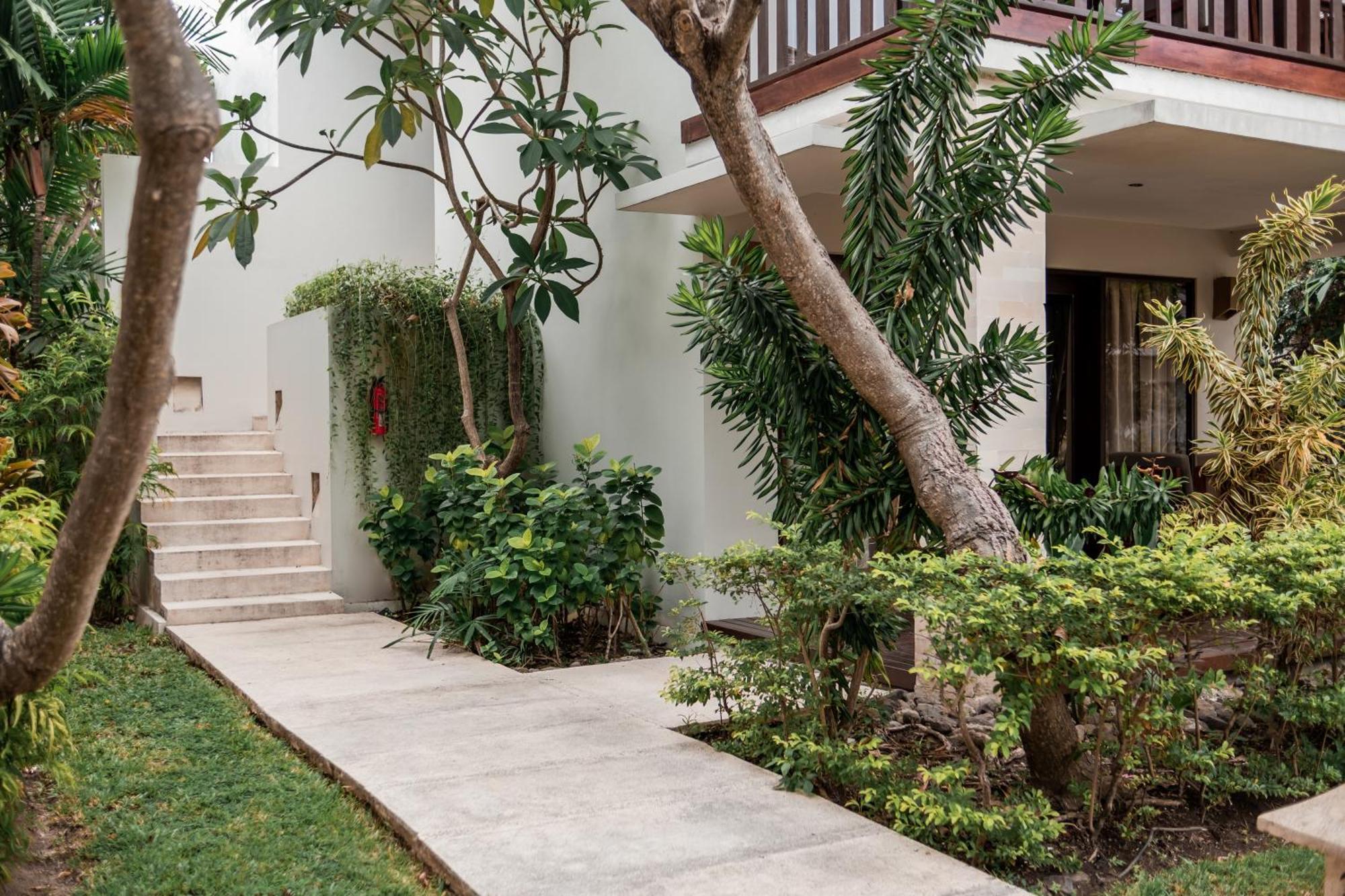 Living Asia Resort And Spa Senggigi Exterior foto